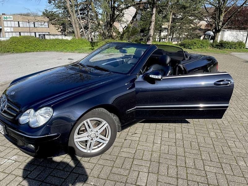 Schwarz Gebraucht 2008 Mercedes CLK200 Avantgarde Cabrio | 8.700 € (Fairer Preis) - Bild 1/4