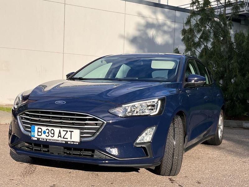 Blau Gebraucht 2020 Ford Focus Trend Limousine | 10.950 € (Superpreis) - Bild 1/4
