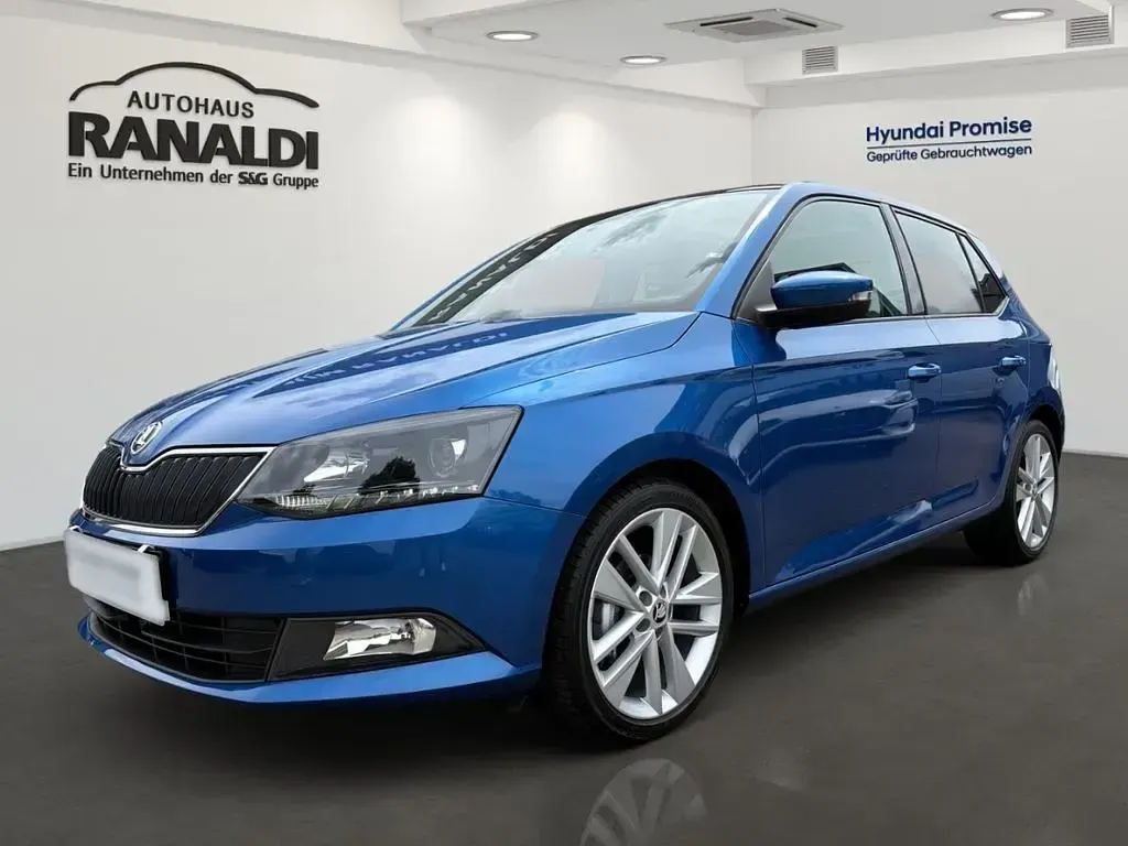 Käytetty Skoda Fabia Style 90 HP (66 kW) 2015 Sedan