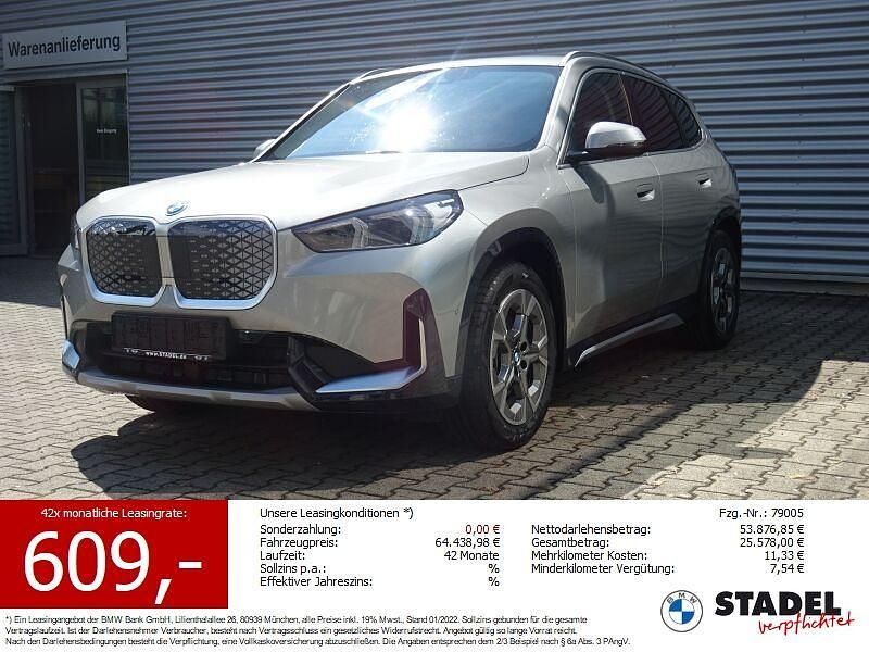 Silber Neu 2025 BMW iX1 xLine SUV | 53.299 € (Fairer Preis) - Bild 1/4