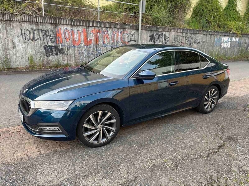 Blau Gebraucht 2020 Skoda Octavia Style Limousine | 17.200 € (Guter Preis) - Bild 1/4