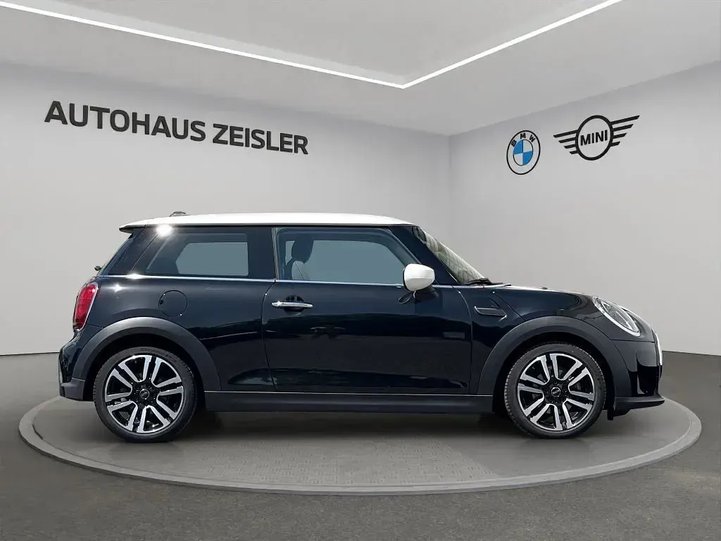 Gebraucht Mini Cooper 136 PS (100 kW) 2023 Schwarz Kleinwagen