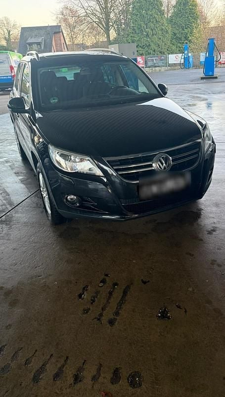 Schwarz Gebraucht 2010 VW Tiguan SUV | 5.399 € (Guter Preis) - Bild 1/4