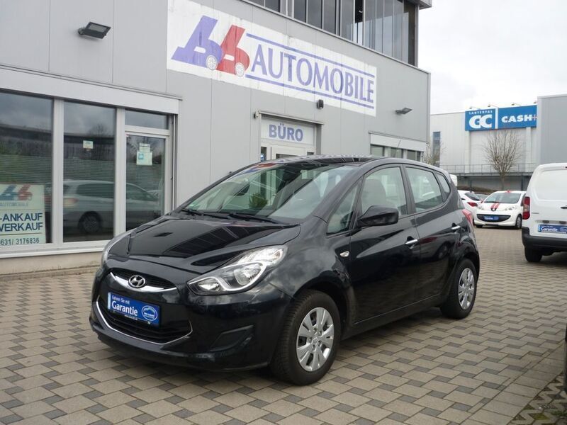 Schwarz Gebraucht 2014 Hyundai ix20 Edition Van / Kleinbus | 8.990 € (Etwas zu teuer) - Bild 1/4