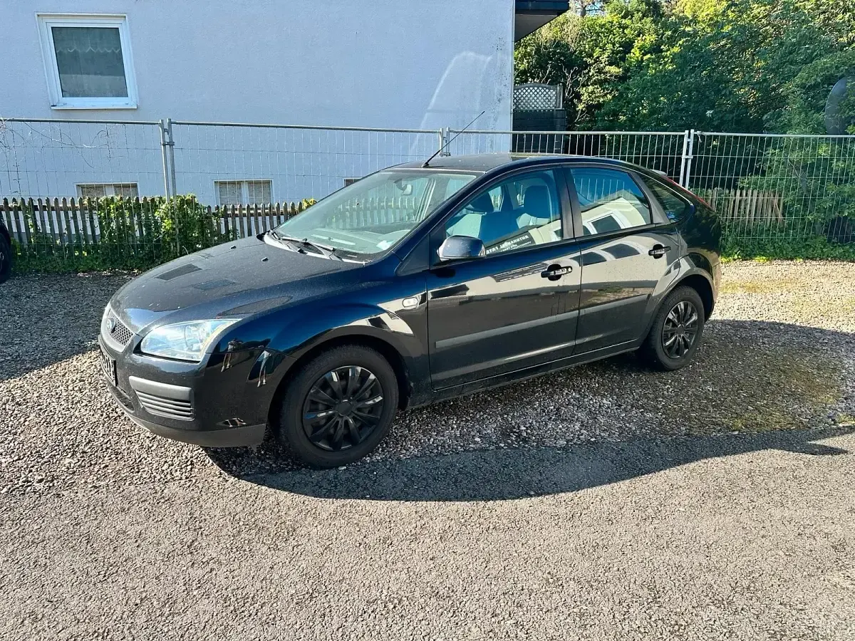 Gebraucht Ford Focus 101 PS (74 kW) 2007 Schwarz Limousine
