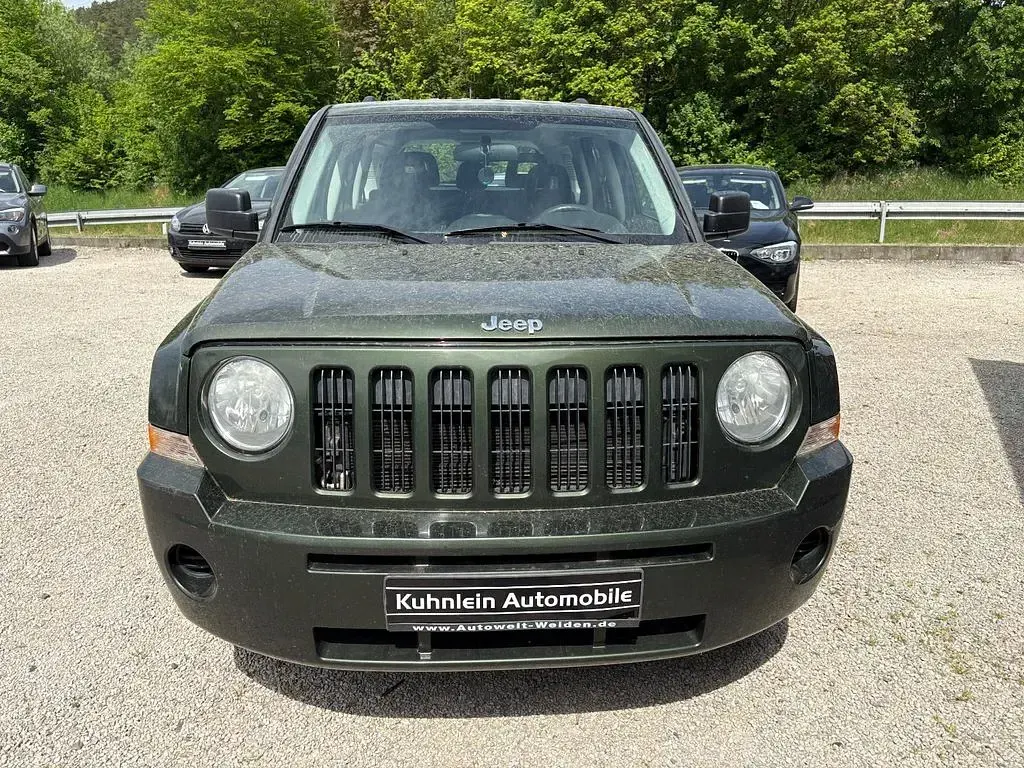 Gebraucht Jeep Patriot Sport 140 PS (102 kW) 2009 Grün SUV