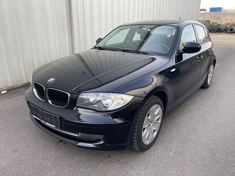 Gebraucht BMW 116 Advantage 122 PS (89 kW) 2010 Schwarz Kleinwagen