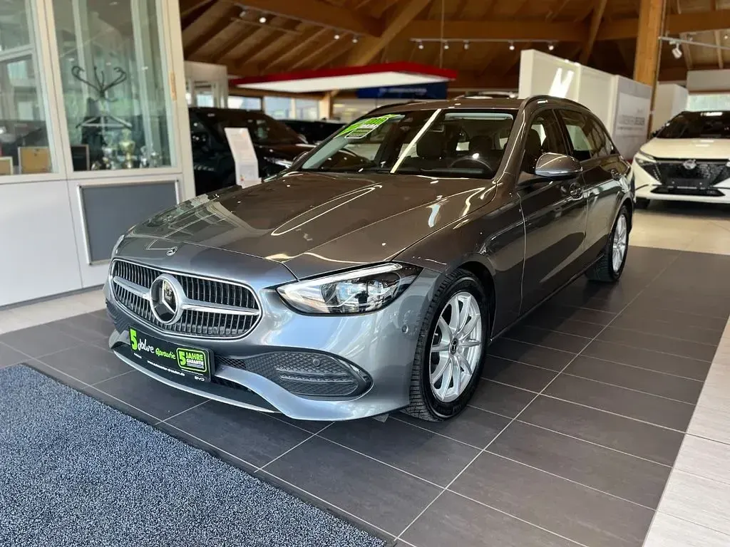 Gebraucht Mercedes C220 197 PS (144 kW) 2023 Selenitgrau Kombi