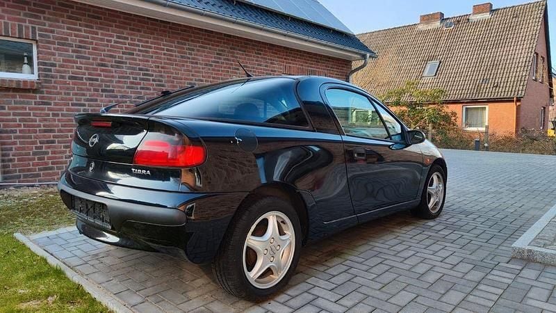 Gebraucht Opel Tigra 90 PS (66 kW) 1998 Schwarz Coupé