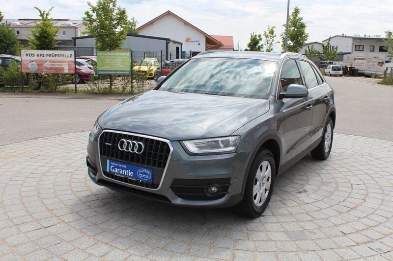 Grau Gebraucht 2012 Audi Q3 Comfort SUV | 10.900 € (Guter Preis) - Bild 1/4