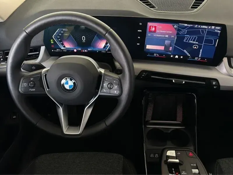 Gebraucht BMW X2 156 PS (114 kW) 2025 Fire red metallic SUV