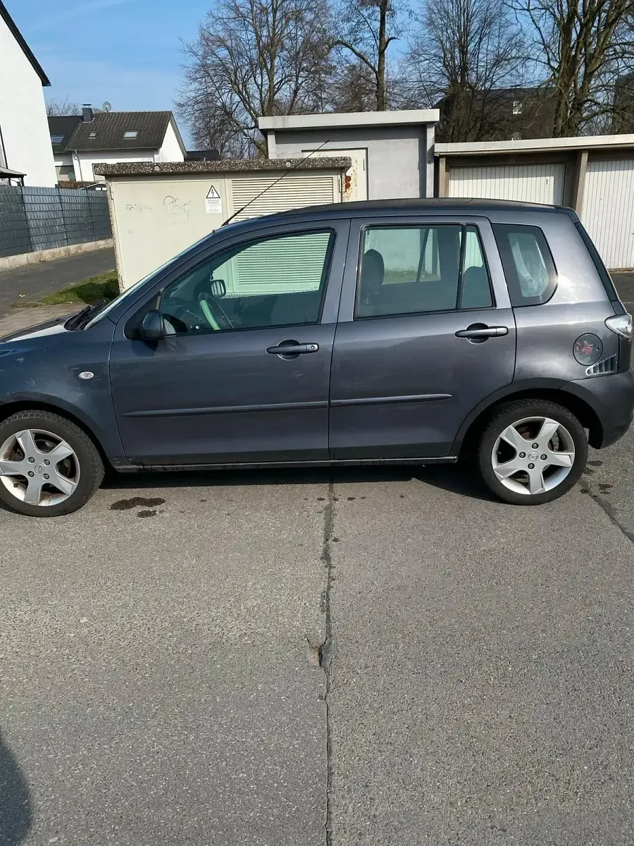Usata Mazda 2 80 CV (58 kW) 2004 Grigio Utilitaria