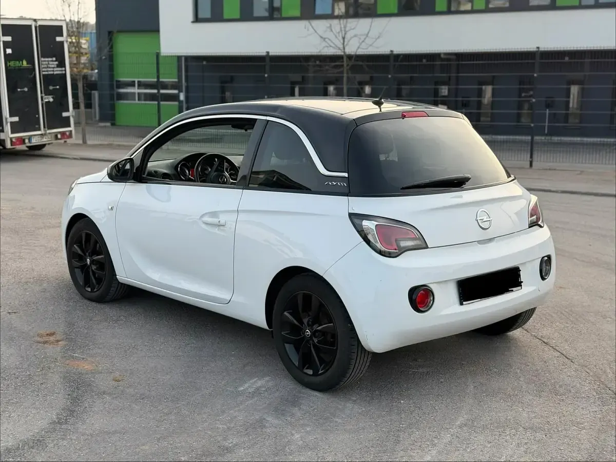 Używany Opel Adam 69 KM (50 kW) 2018 Biały Hatchback