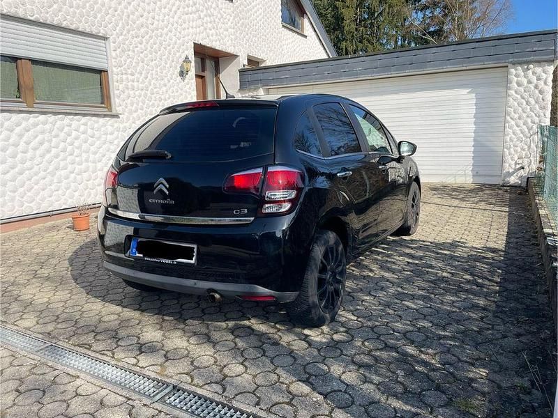 Gebraucht Citroën C3 PureTech 82 PS (60 kW) 2015 Schwarz Limousine