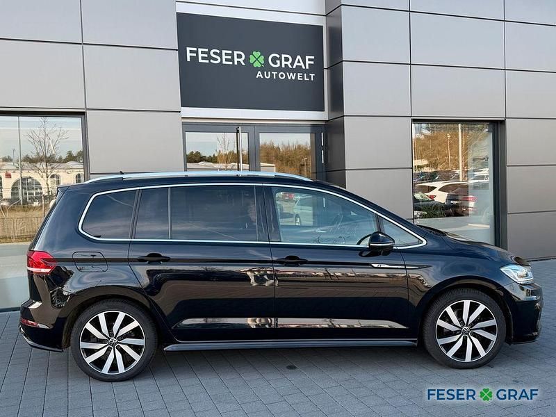 Gebraucht VW Touran 150 PS (110 kW) 2022 Deep black perleffekt Van / Kleinbus