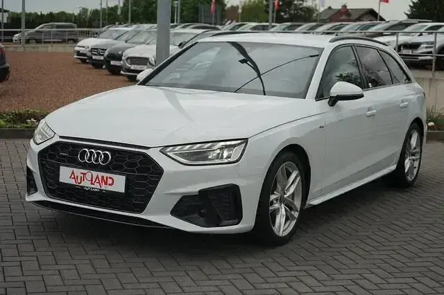 Gebraucht Audi A4 Sport 265 PS (194 kW) 2023 Gletscherweiß metallic Kombi