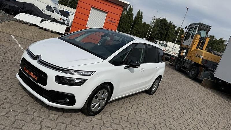 Weiß Gebraucht 2021 Citroën C4 SpaceTourer Van / Kleinbus | 16.940 € (Etwas zu teuer) - Bild 1/4