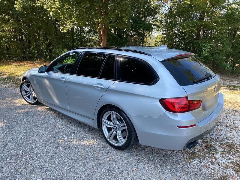 Gebraucht BMW 530 Shadowline 258 PS (189 kW) 2012 Silber Kombi
