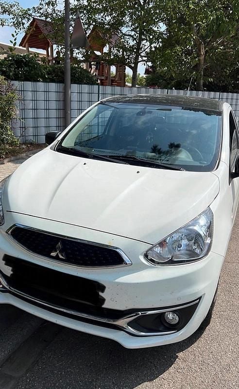 Weiß Gebraucht 2018 Mitsubishi Space Star Edition Kleinwagen | 7.500 € (Guter Preis) - Bild 1/4