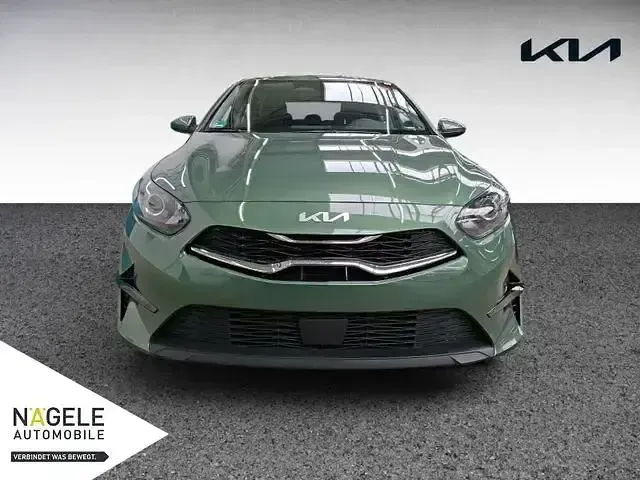 Gebraucht Kia Ceed Vision 140 PS (102 kW) 2025 Grün Kleinwagen