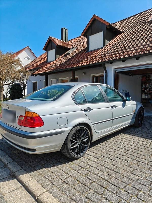 Gebraucht BMW 320 Performance 136 PS (100 kW) 1999 Silber Limousine