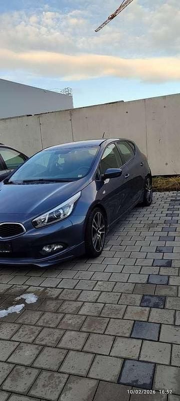Usado Kia Ceed DREAM-TEAM Edition 135 CV (99 kW) 2013 Utilitario