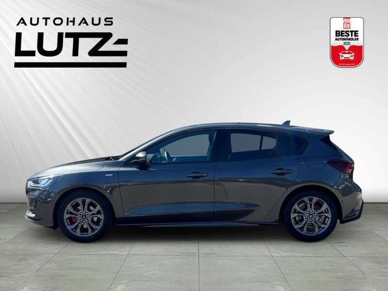 Ny Ford Focus ST-Line 125 HK (91 kW) 2025 Grå Sedan