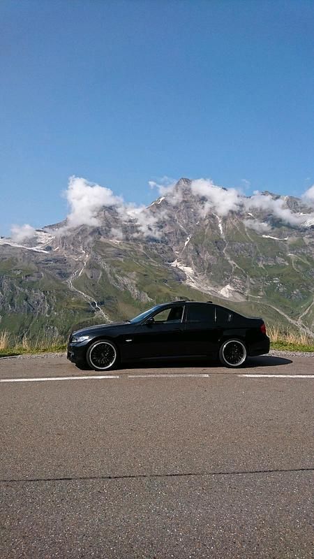 Gebraucht BMW 335 306 PS (225 kW) 2011 Schwarz Limousine