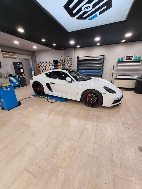 Weiß Gebraucht 2019 Porsche Cayman GTS Coupé | 62.900 € (Guter Preis) - Bild 1/4