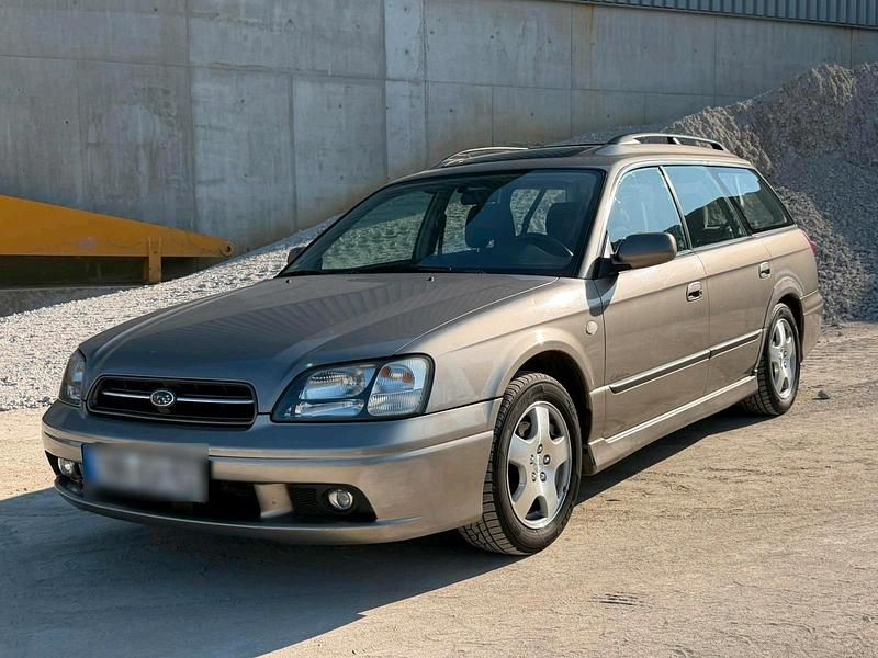 Gebraucht Subaru Legacy 125 PS (91 kW) 2001 Gold Kombi
