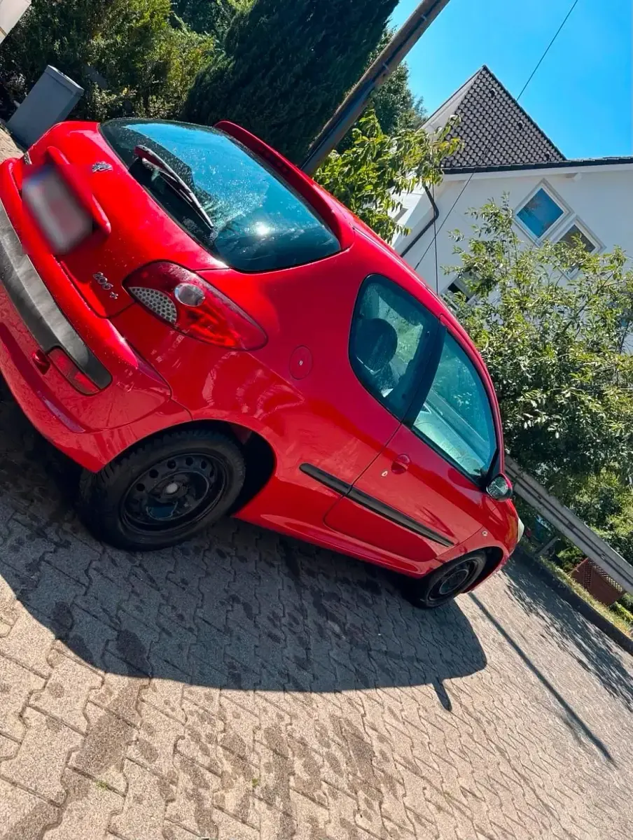 Gebraucht Peugeot 206+ 60 PS (44 kW) 2009 Rot Kleinwagen