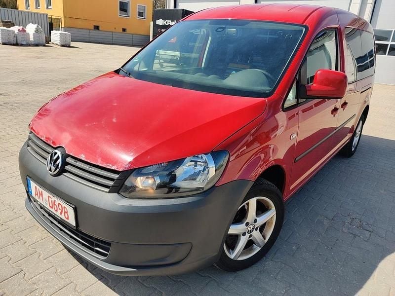 Gebraucht VW Caddy Maxi 102 PS (75 kW) 2013 Rot Van / Kleinbus