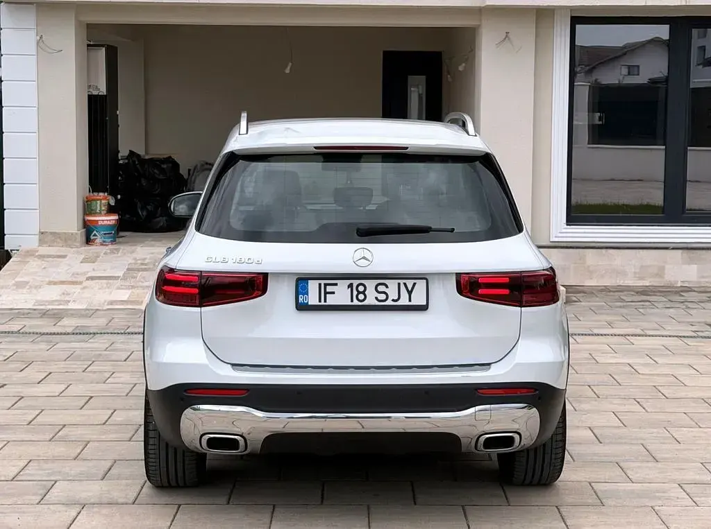 Gebraucht Mercedes GLB180 Luxury 116 PS (85 kW) 2024 Weiß SUV