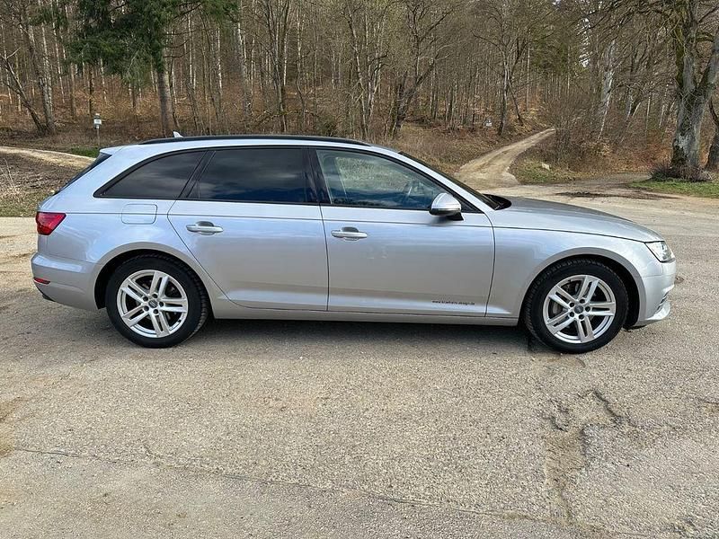 Gebraucht Audi A4 Ambiente 190 PS (139 kW) 2016 Silber Kombi