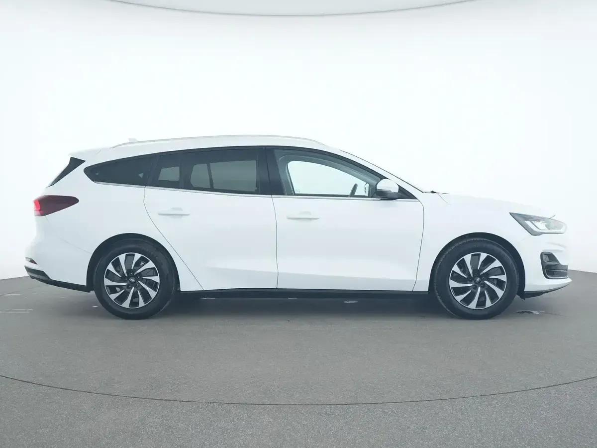 Gebraucht Ford Focus Titanium 116 PS (85 kW) 2024 Frost weiss Kombi