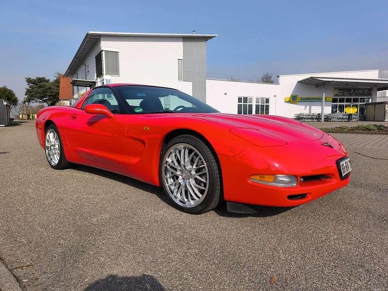 Używany Corvette C5 345 KM (253 kW) 1999 Czerwony Coupe