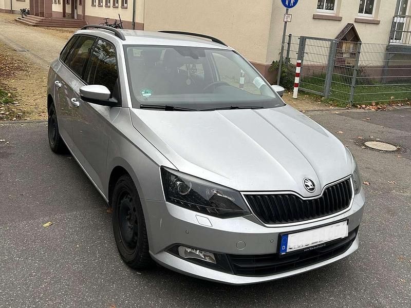 Gebraucht Skoda Fabia Style 90 PS (66 kW) 2015 Silber Kombi
