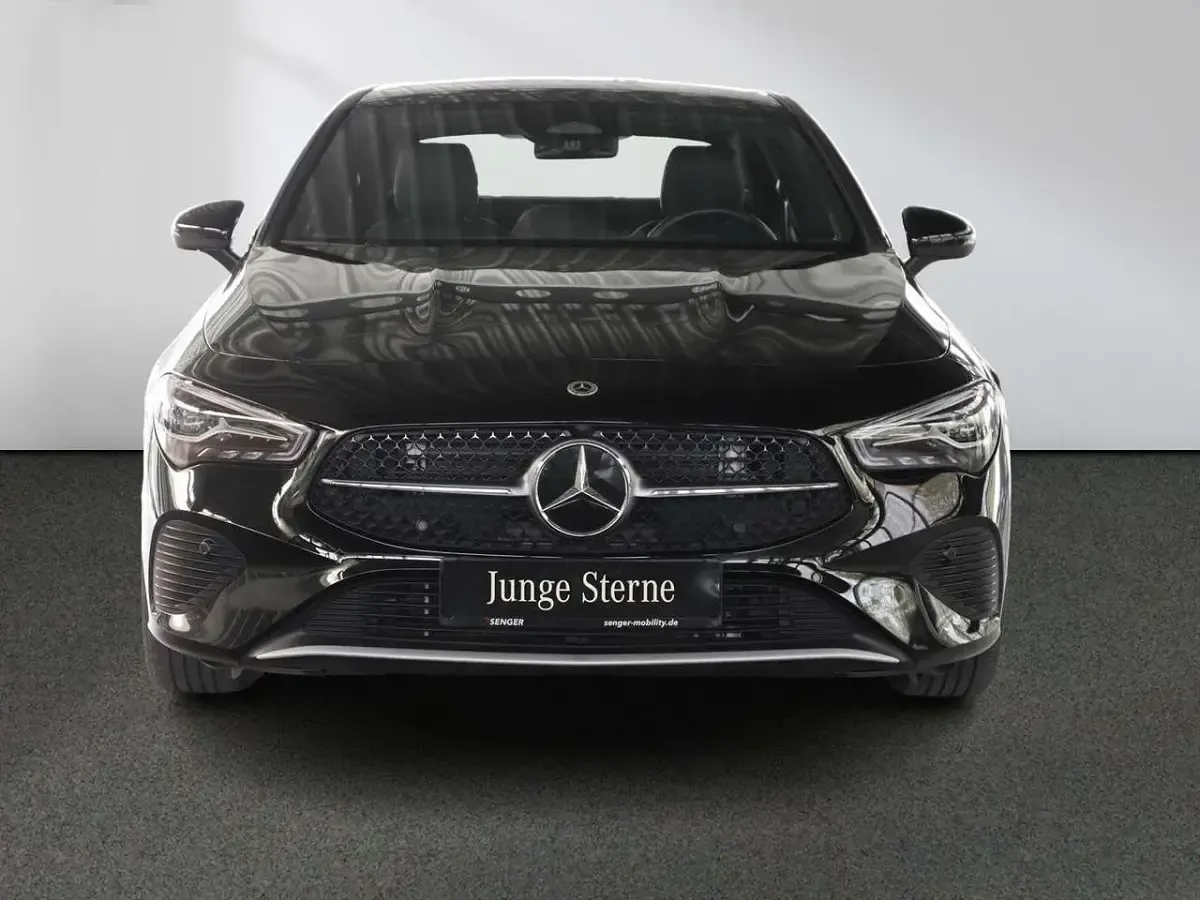 Gebraucht Mercedes CLA200 Advanced 163 PS (119 kW) 2025 Schwarz Limousine