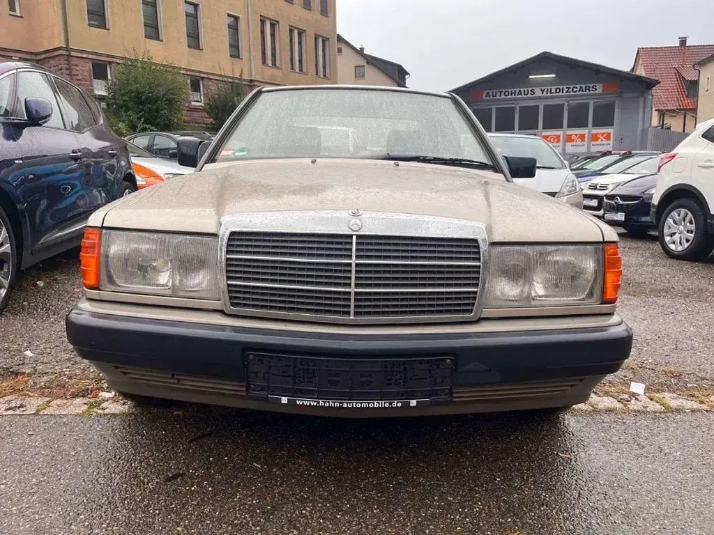 Gebraucht Mercedes 190 109 PS (80 kW) 1991 Grau Limousine