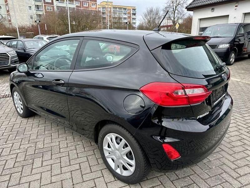 Gebraucht Ford Fiesta Trend 71 PS (52 kW) 2019 Schwarz Kleinwagen