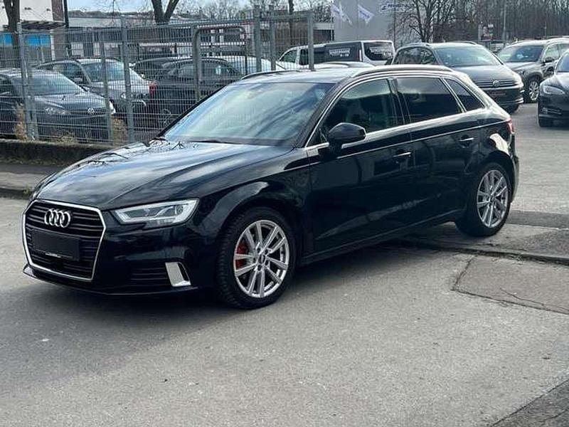 Gebraucht Audi A3 Sport 150 PS (110 kW) 2017 Mythosschwarz metallic Limousine