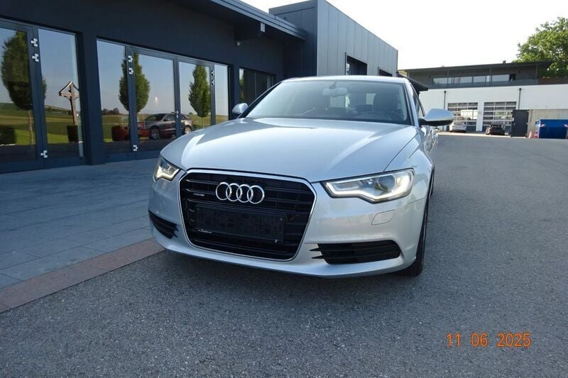 Silber Gebraucht 2011 Audi A6 Limousine | 9.000 € (Superpreis) - Bild 1/4