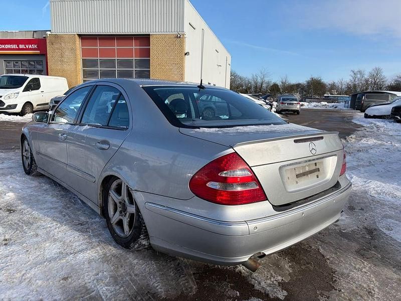 Gebraucht Mercedes E320 Avantgarde 224 PS (164 kW) 2003 Silber Limousine