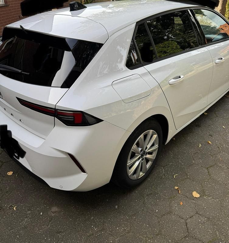 Gebraucht 2023 Opel Astra Business Edition Kleinwagen | 20.300 € (Fairer Preis) - Bild 1/4