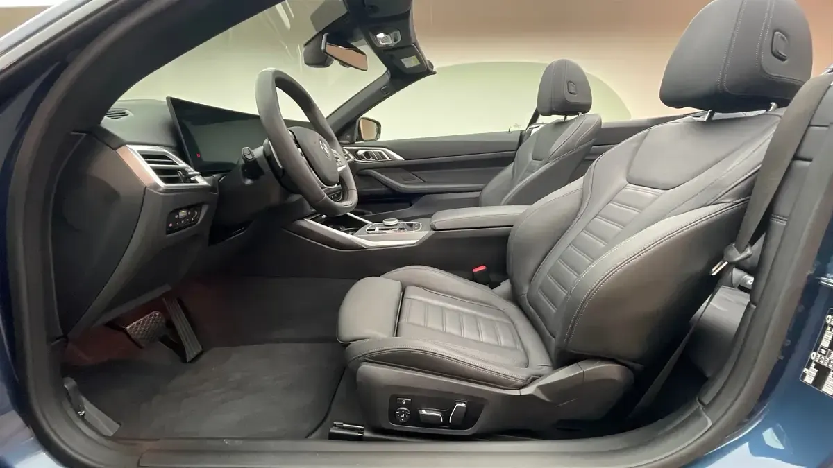 Gebraucht BMW 420 Efficient Dynamics 184 PS (135 kW) 2025 Arctic race blue metallic Cabrio