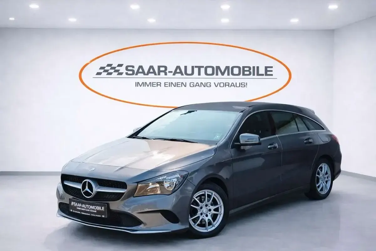 Gebraucht Mercedes CLA200 Shooting Brake 136 PS (100 kW) 2016 Grau Kombi