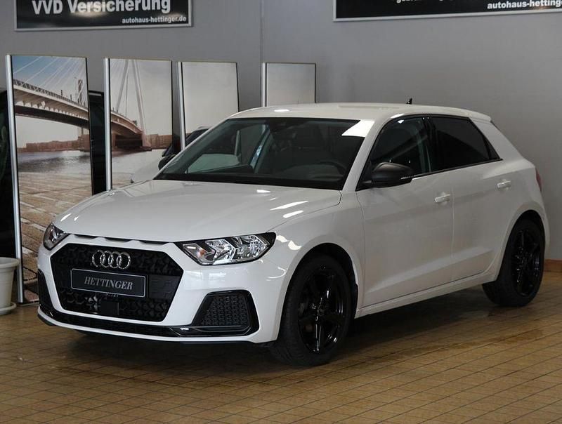 Weiss Gebraucht 2023 Audi A1 Sportback Advanced Kleinwagen | 25.950 € (Teuer) - Bild 1/4