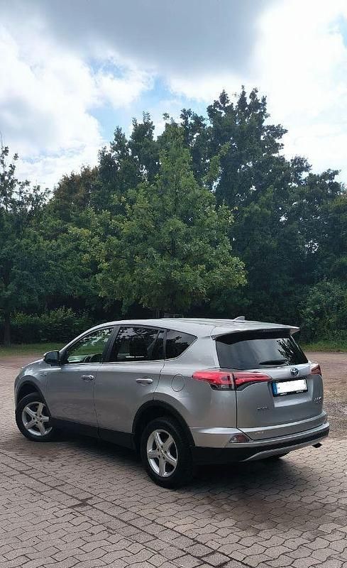 Gebraucht Toyota RAV4 Hybrid Team 197 PS (144 kW) 2018 Silber SUV