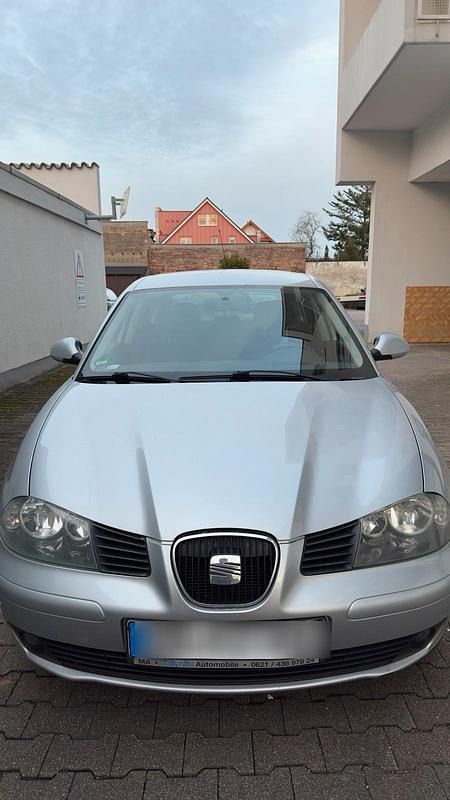 Silber Gebraucht 2005 Seat Ibiza Kleinwagen | 2.200 € (Etwas zu teuer) - Bild 1/4
