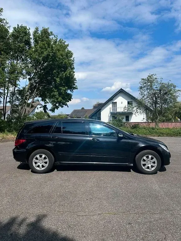 Gebraucht Mercedes R320 224 PS (164 kW) 2007 Schwarz Van / Kleinbus